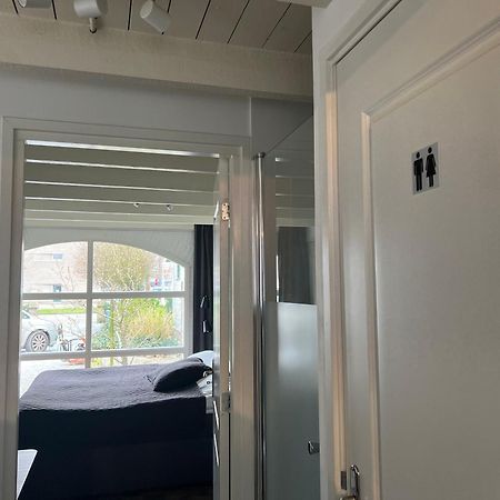 Hush Bed & Breakfast Хельмонд Экстерьер фото
