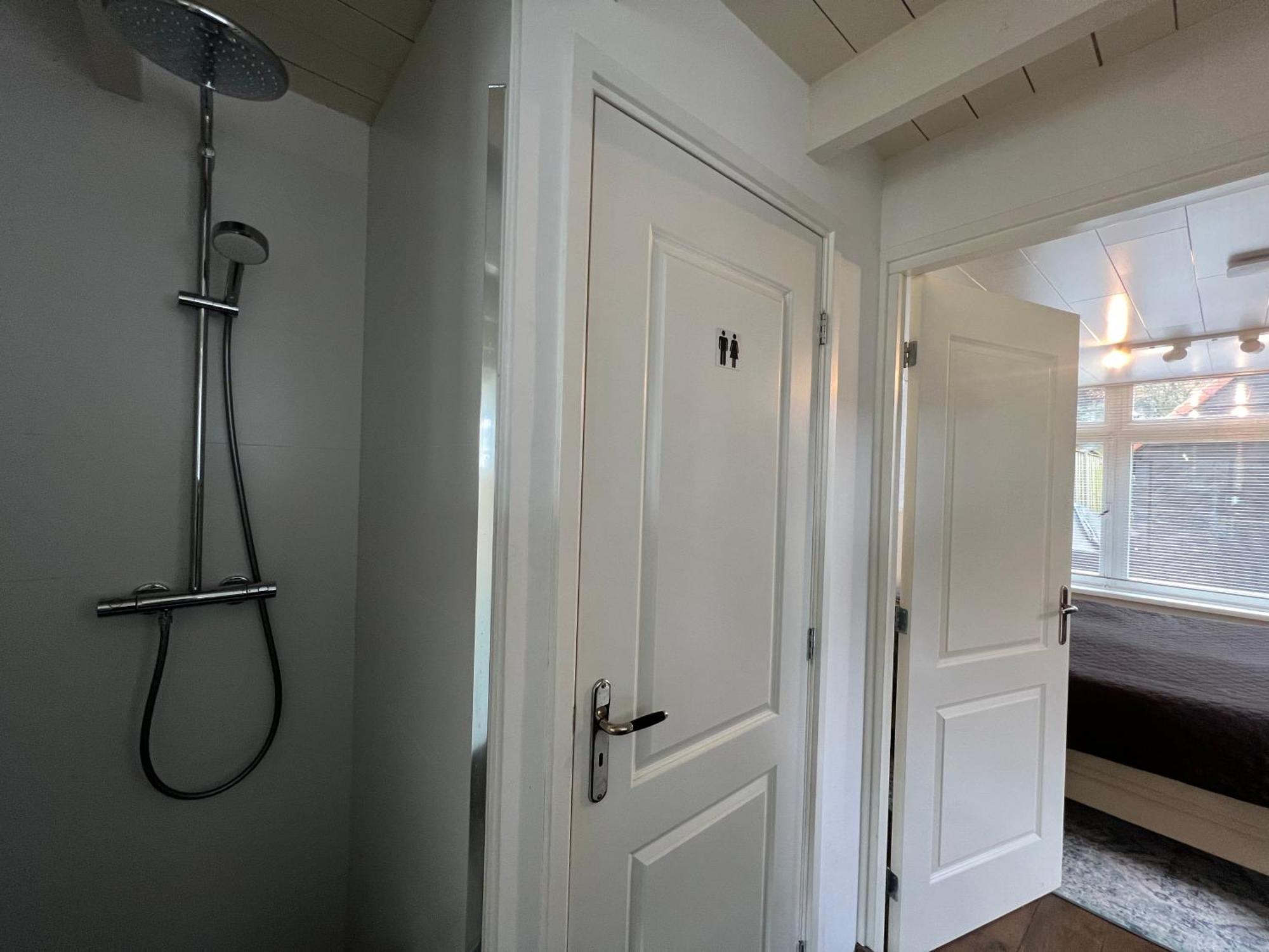 Hush Bed & Breakfast Хельмонд Экстерьер фото