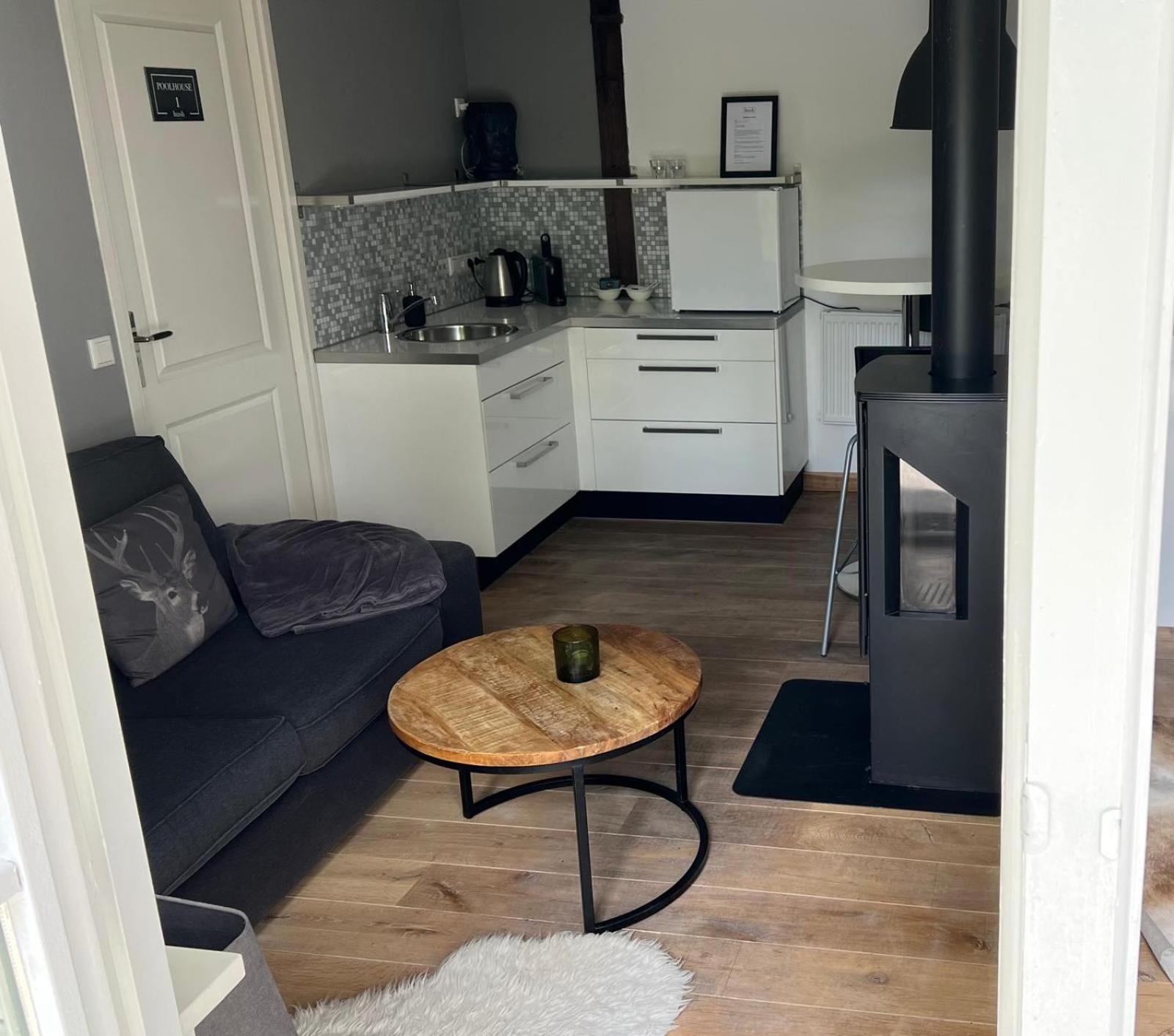 Hush Bed & Breakfast Хельмонд Экстерьер фото